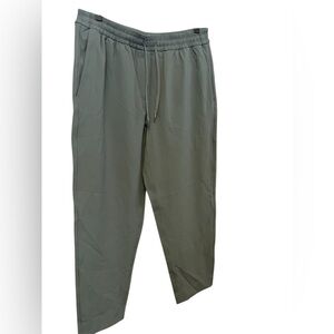 Woman’s Lululemon ABC Pull-On Pant In army elastic Waist pockets comfort small